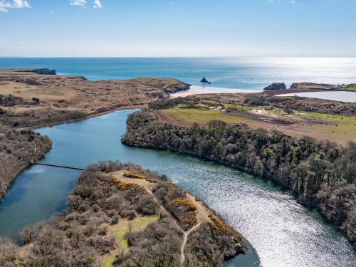Loodusmaastik puhkemaja lähedal
