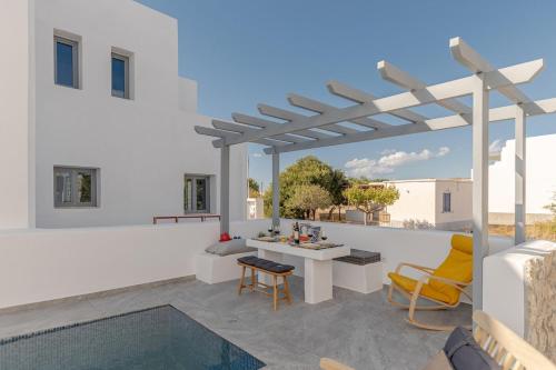 Bazén v ubytování Villa Avona, Kastraki Naxos, by NaxosVibe nebo v jeho okolí