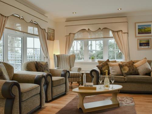 Posezení v ubytování Eryl Mor Lodge