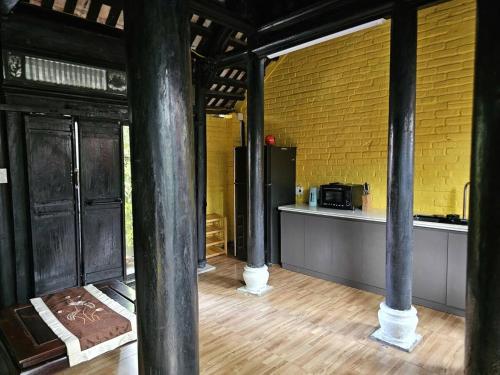 Lực HánhにあるVietnamese Ancient House in Hai Phongのギャラリーの写真