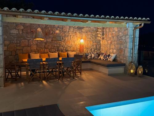 Posezení v ubytování Villa Luxury Ponti Hill z widokiem na morze