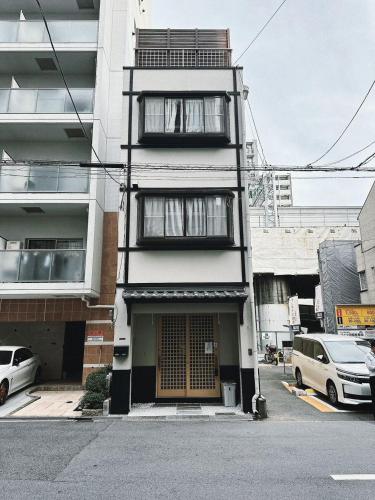 15-minute walk from Shinsaibashi, 6LDK, Japanese-style room, extra-large terrace