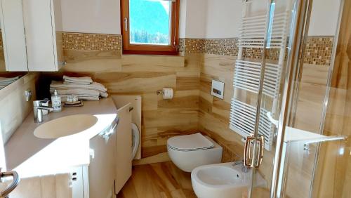 Et badeværelse på Mansarda Dolores