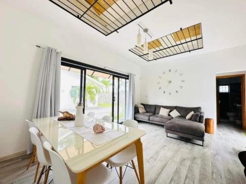 New! 3-Bedroom Private Pool Villa in Grand Baie