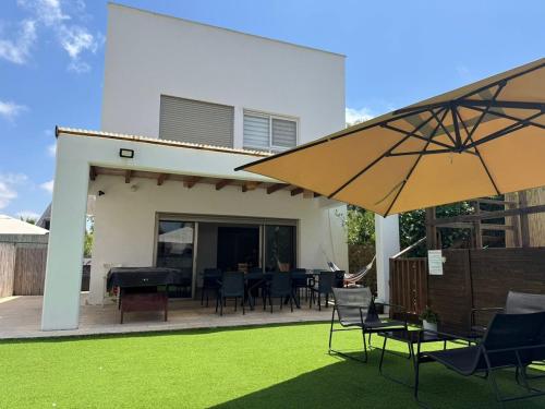 Το κτήριο όπου στεγάζεται  η βίλα