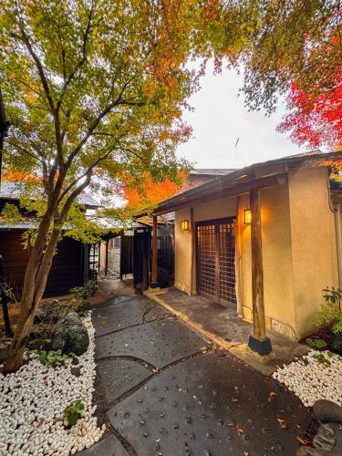 Bygningen som ryokanen ligger i