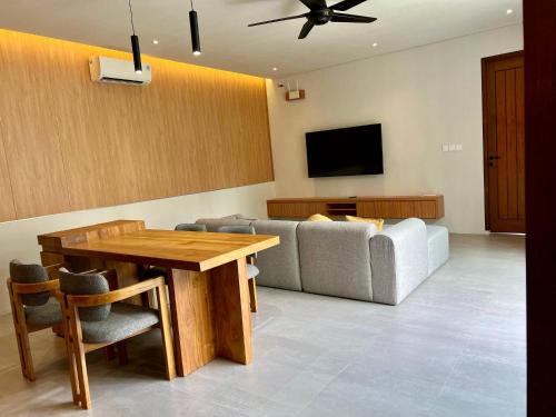 TV a/nebo společenská místnost v ubytování Guru Darma Villa Newly Built September 2025
