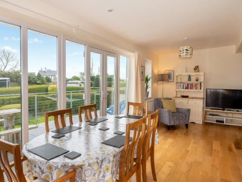 Μια τηλεόραση ή/και κέντρο ψυχαγωγίας στο Awelfryn