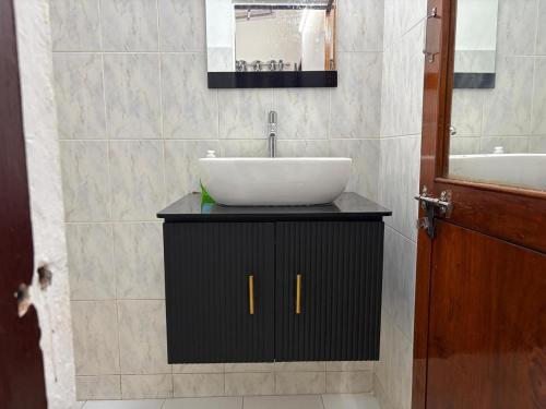 Ένα μπάνιο στο Ravishomestay