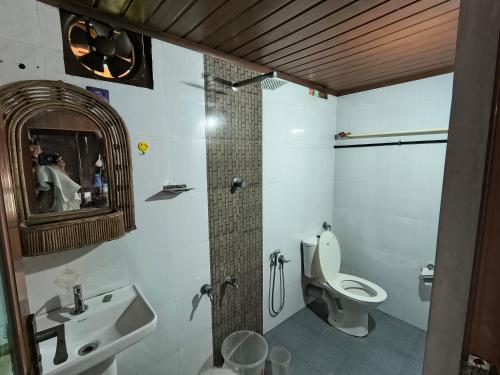 Ένα μπάνιο στο Arthunkal Beach villa Marari