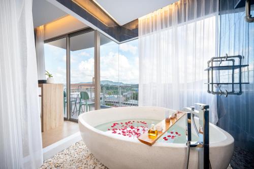 Fotografie z fotogalerie ubytování The Blue Hotel - SHA Plus v destinaci Chalong