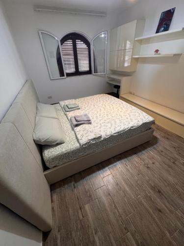 Postel nebo postele na pokoji v ubytování Double bedroom with private bathroom