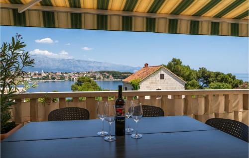 Nice Apartment In Selca With Kitchen