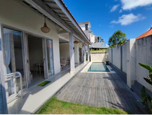 Bazén v ubytování Villa kembar ungasan nebo v jeho okolí