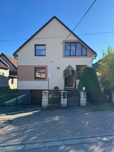 Ubytovanie v súkromí 85 suterén