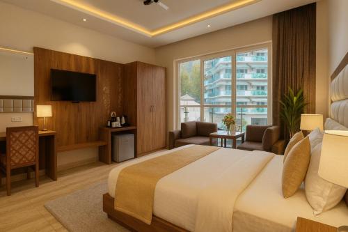 Postel nebo postele na pokoji v ubytování The classic heights Mcleodganj #scenic mountain view #big parking #top rated #most awarded #premium rooms #lift #property of the year