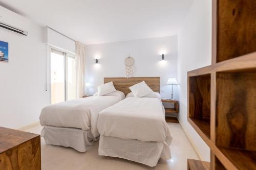 Marbella center Beachfront Sea Views Pool & Parking