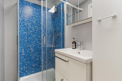 Koupelna v ubytování Baroni D - FREE private parking-wi- fi and A-C