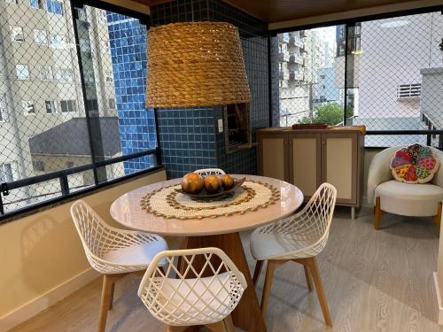 Posezení v ubytování Apartamento Incrível em BC