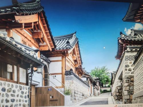 Το κτήριο όπου στεγάζεται  το διαμέρισμα