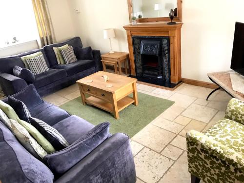 Posezení v ubytování Brankley Cottage - E4712