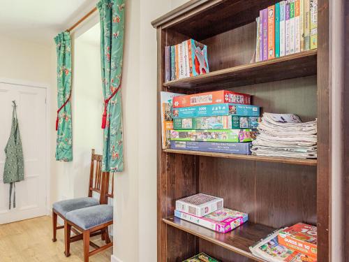 Puhkemaja raamatukogu