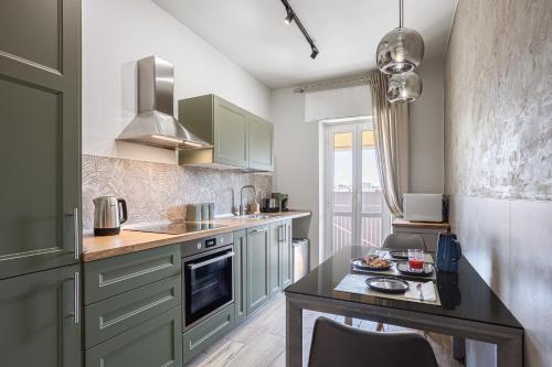 SPQR Luxury apartment with large balcony !!!