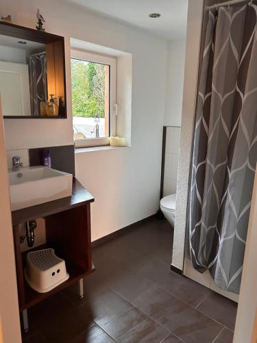 Ένα μπάνιο στο Haus Garda