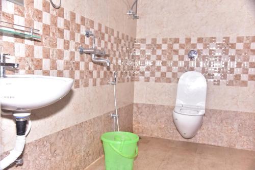 Ένα μπάνιο στο Krishna Bilas