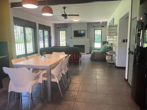 Küche/Küchenzeile in der Unterkunft Increible casa Quinta en Ing Maschwitz