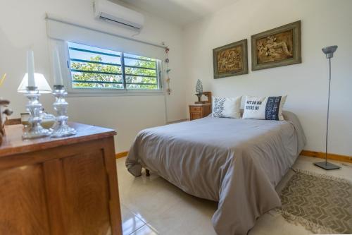 En eller flere senge i et værelse på La Querencia