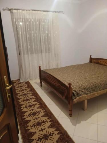 Giường trong phòng chung tại Valbona