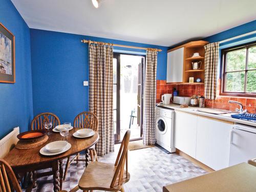 Η κουζίνα ή μικρή κουζίνα στο The Stables - E3491