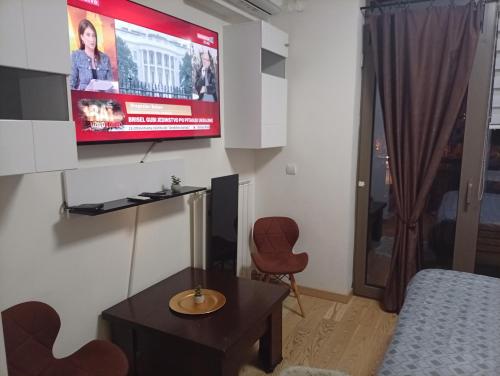 Μια τηλεόραση ή/και κέντρο ψυχαγωγίας στο A Beograd na vodi Pozovite za info o nacinu preuzimanja kljuca i vremenu ulaska