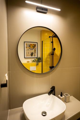 Yellow - Tsimiski & Aristotle City Center
