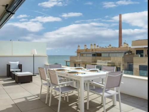 H2M Pacificio Seaview & Terrace & Common Pool