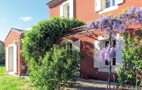 Κήπος έξω από το Pet Friendly Home In Gargas With Wifi