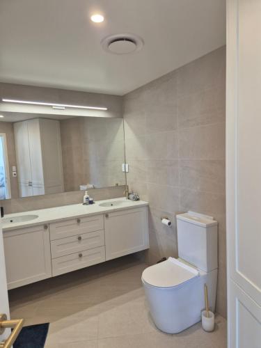 Koupelna v ubytování Belle Mer Beachfront Apartments - Self Serviced