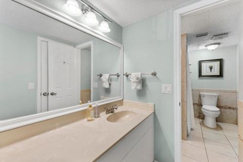 Ένα μπάνιο στο Royal Mansions 3204