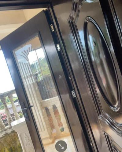 Φωτογραφία από το άλμπουμ του Ivan John Guest home σε Number Two Village