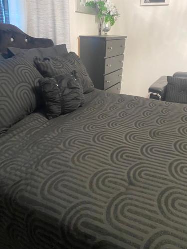 Ein Bett oder Betten in einem Zimmer der Unterkunft Stunting Sunburst Peaceful Palace