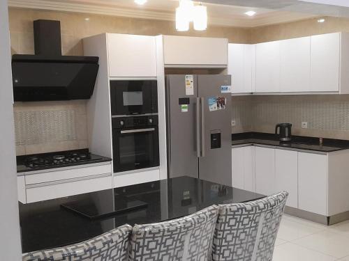 Η κουζίνα ή μικρή κουζίνα στο presti royal services