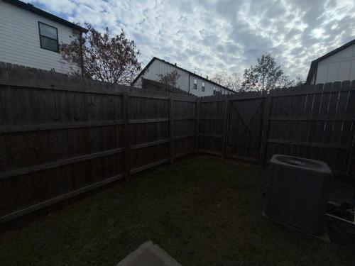 Fotografie z fotogalerie ubytování Bright, charming, modern townhouse in Winder v destinaci Winder