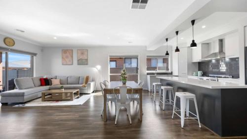 Φωτογραφία από το άλμπουμ του Modern Family Home σε Cardigan