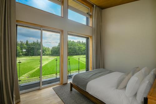 Yamaemi, Spacious luxury chalet 5br, onsen bath