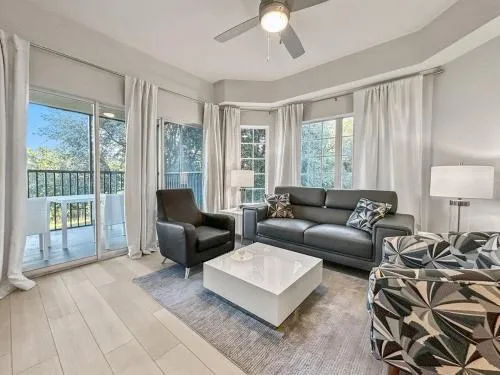 Family-Friendly 3-Bedroom Condo for 6 and 5 min to Disney photo 1