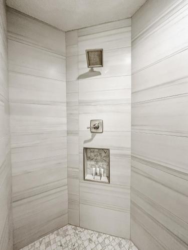 Family-Friendly 3-Bedroom Condo for 6 and 5 min to Disney photo 23