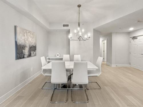Family-Friendly 3-Bedroom Condo for 6 and 5 min to Disney photo 25