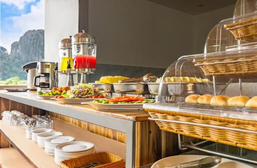 Еда / где поесть недалеко от курортного отеля