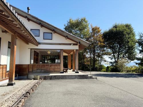 Galeriebild der Unterkunft アルソア女神の森 美ウェルネスリトリート in Wada